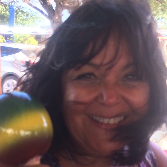 Meet your Posher, Monica - Picture 1 of 1